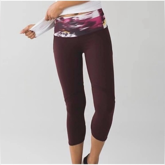 Limited Edition Lululemon Wunder Under Crop (size 4) - Picture 3 of 11